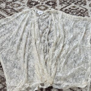 ANDREE BY UNIT Cream Lace Top